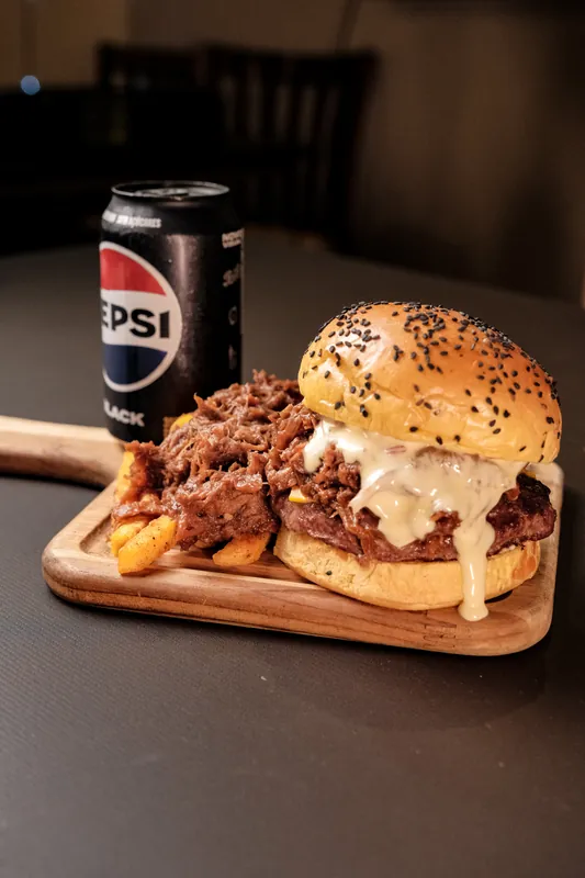 Costelão na mesa